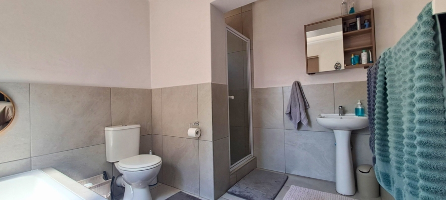 2 Bedroom Property for Sale in Rustenburg Central North West